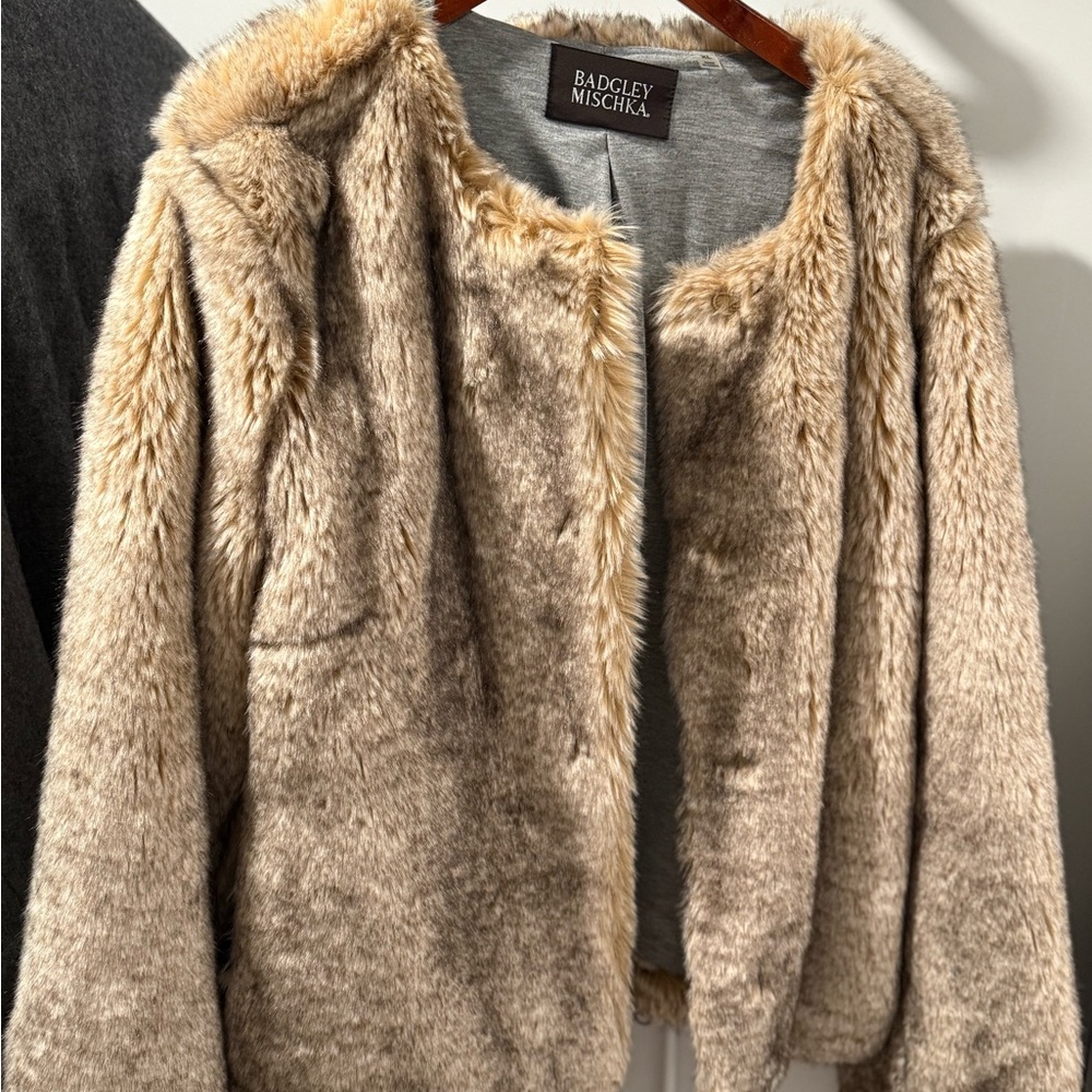 Badgley Mischka Women's Cream Teddy Jacket
